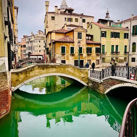 Blue Deluxe Oda ve Kahvaltı