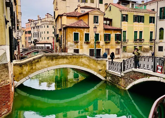 Blue Deluxe فندق مبيت وإفطار