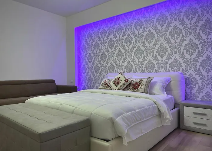 Blue Deluxe * البندقية