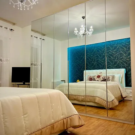 Blue Deluxe Bed and breakfast *